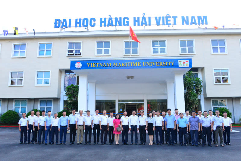 Thứ trưởng Bộ Giao thông Vận tải Nguyễn Xuân Sang thăm và làm việc tại trường Đại học Hàng hải Việt Nam