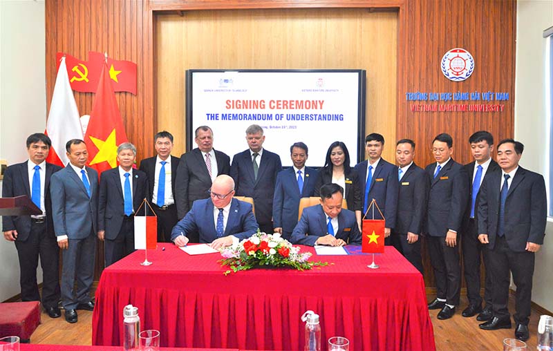 Lễ ký kết thoả thuận hợp tác giữa trường Đại học Hàng hải Việt Nam và trường Đại học Công nghệ Gdansk - Ba Lan