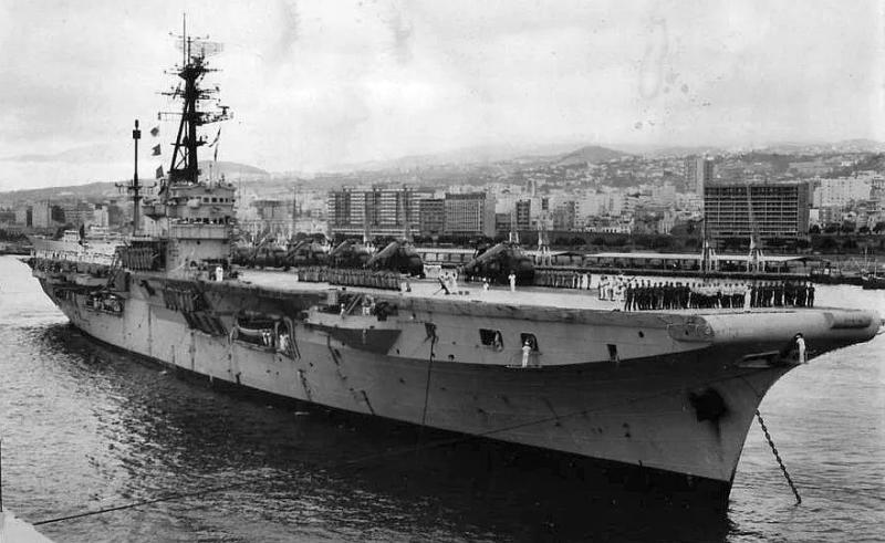 Tàu sân bay Arromanches trong chiến dịch Điện Biên Phủ